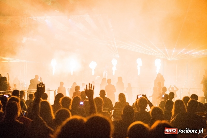 Zdjęcie w galerii na portalu naszraciborz.pl: Laserowe show na zamku piastowskim w Raciborzu  wiadomości z regionu