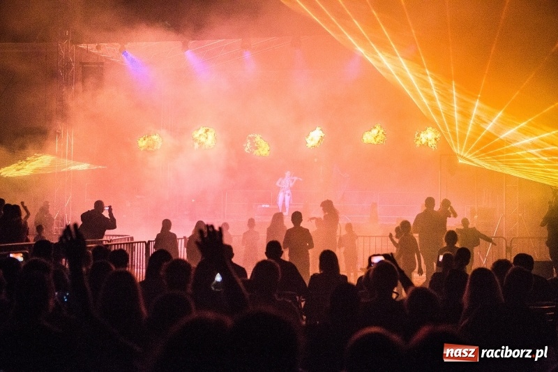 Zdjęcie w galerii na portalu naszraciborz.pl: Laserowe show na zamku piastowskim w Raciborzu  wiadomości z regionu