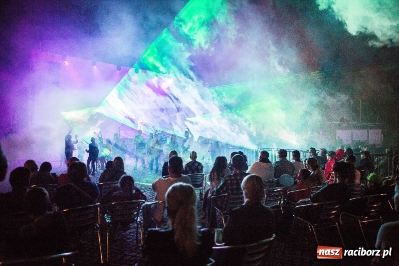 Zdjęcie w galerii na portalu naszraciborz.pl: Laserowe show na zamku piastowskim w Raciborzu  wiadomości z regionu
