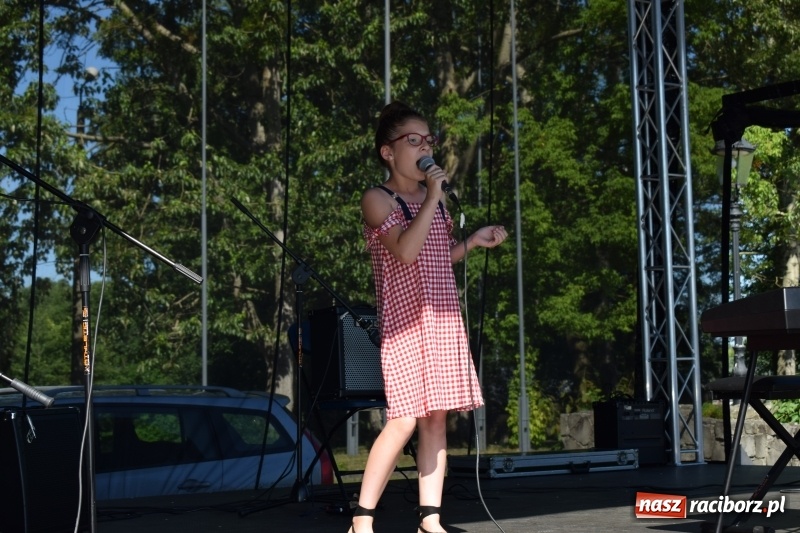 Zdjęcie w galerii na portalu naszraciborz.pl: Kuźnia Kultury pożegnała rok szkolny wiadomości z regionu