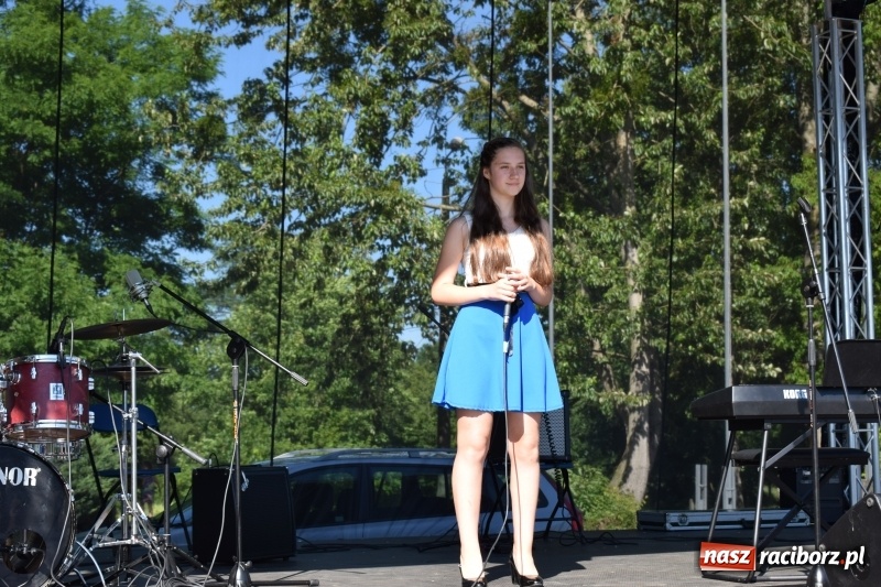 Zdjęcie w galerii na portalu naszraciborz.pl: Kuźnia Kultury pożegnała rok szkolny wiadomości z regionu