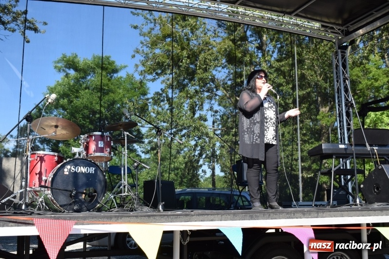 Zdjęcie w galerii na portalu naszraciborz.pl: Kuźnia Kultury pożegnała rok szkolny wiadomości z regionu