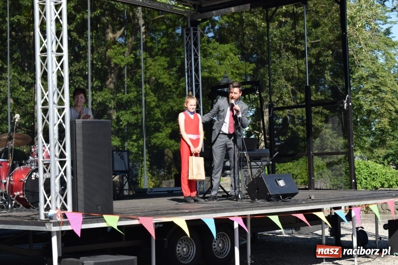 Zdjęcie w galerii na portalu naszraciborz.pl: Kuźnia Kultury pożegnała rok szkolny wiadomości z regionu