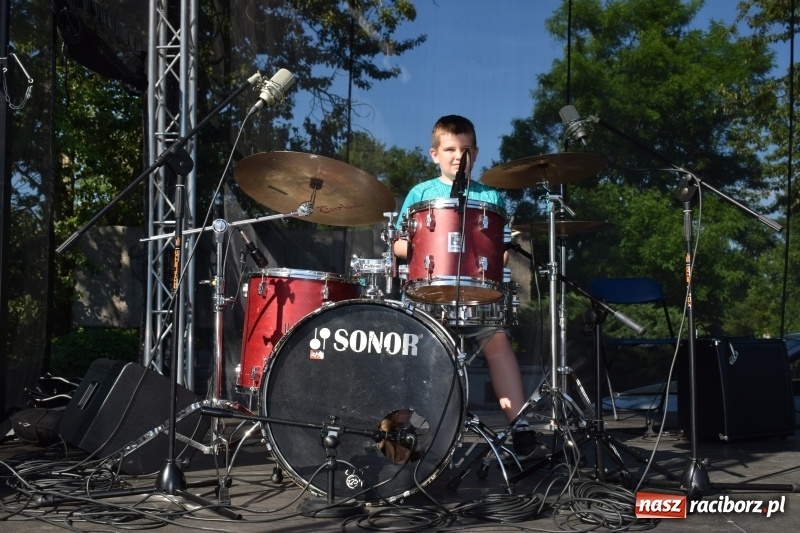 Zdjęcie w galerii na portalu naszraciborz.pl: Kuźnia Kultury pożegnała rok szkolny wiadomości z regionu