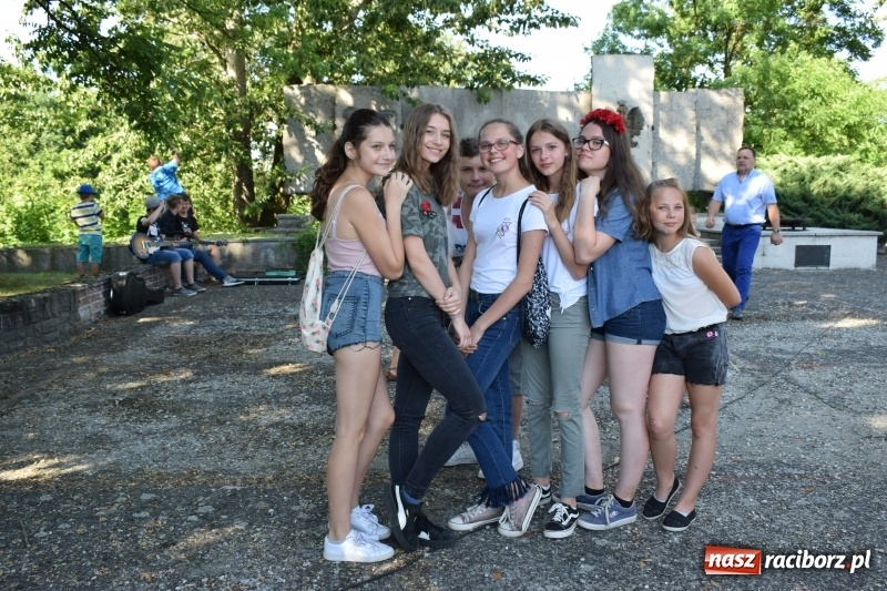 Zdjęcie w galerii na portalu naszraciborz.pl: Kuźnia Kultury pożegnała rok szkolny wiadomości z regionu