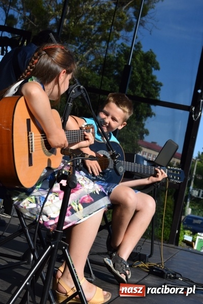 Zdjęcie w galerii na portalu naszraciborz.pl: Kuźnia Kultury pożegnała rok szkolny wiadomości z regionu