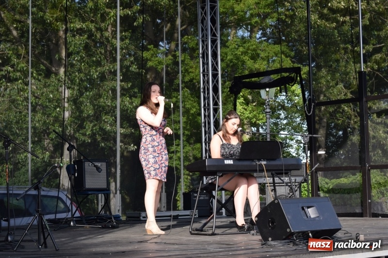 Zdjęcie w galerii na portalu naszraciborz.pl: Kuźnia Kultury pożegnała rok szkolny wiadomości z regionu