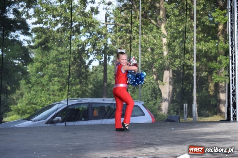 Zdjęcie w galerii na portalu naszraciborz.pl: Kuźnia Kultury pożegnała rok szkolny wiadomości z regionu