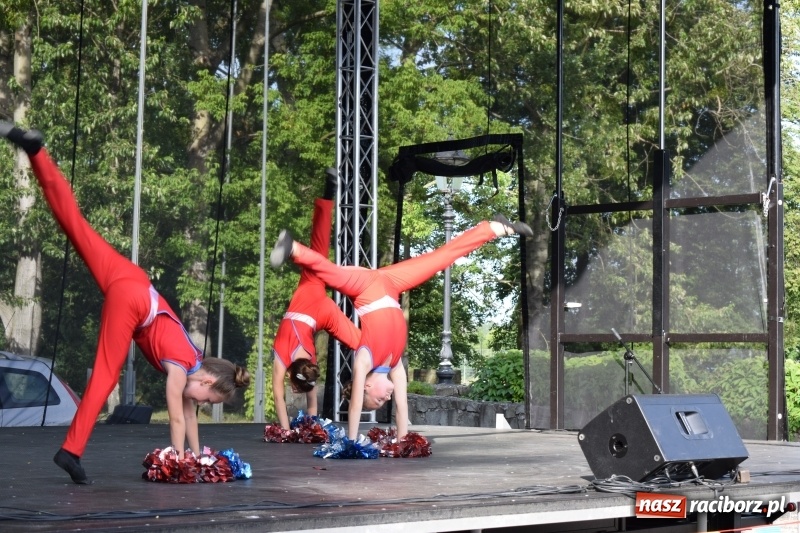 Zdjęcie w galerii na portalu naszraciborz.pl: Kuźnia Kultury pożegnała rok szkolny wiadomości z regionu
