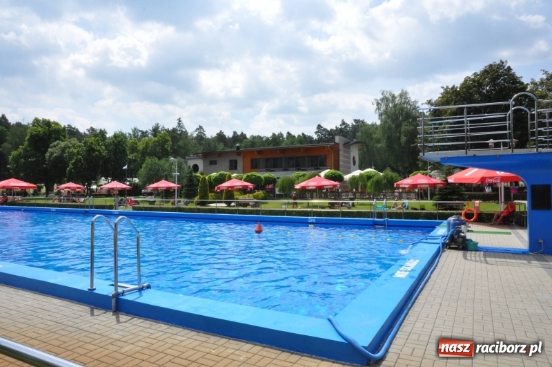Zdjęcie w galerii na portalu naszraciborz.pl: Historia basenu w Szymocicach wiadomości z regionu