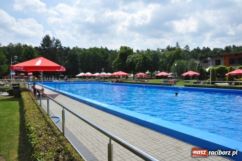 Zdjęcie w galerii na portalu naszraciborz.pl: Historia basenu w Szymocicach wiadomości z regionu