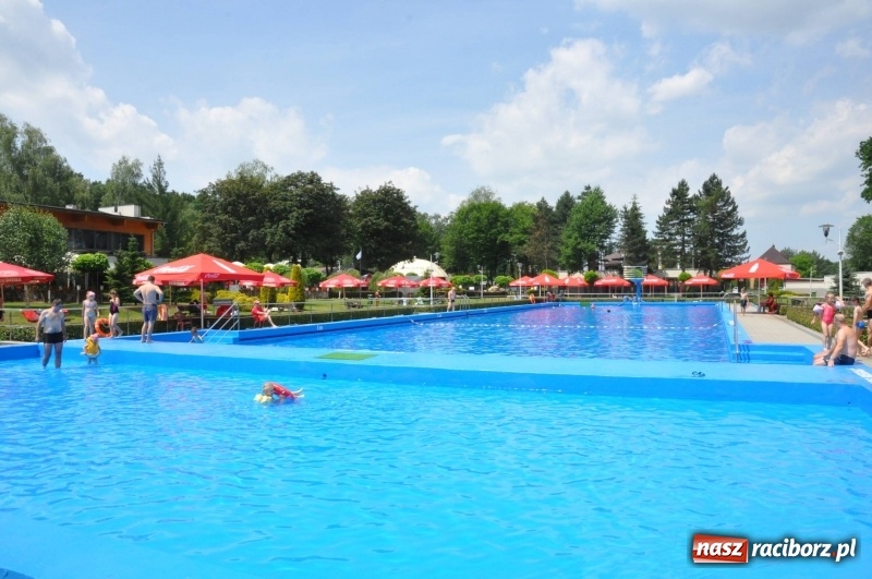Zdjęcie w galerii na portalu naszraciborz.pl: Historia basenu w Szymocicach wiadomości z regionu