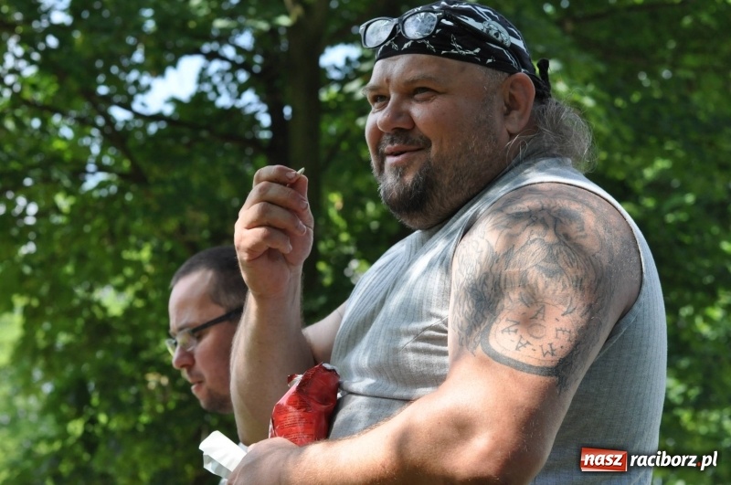 Zdjęcie w galerii na portalu naszraciborz.pl: Zawody wędkarskie na stawie w Krowiarkach. Do wygrania... dziennikarskie krzesło  wiadomości z regionu