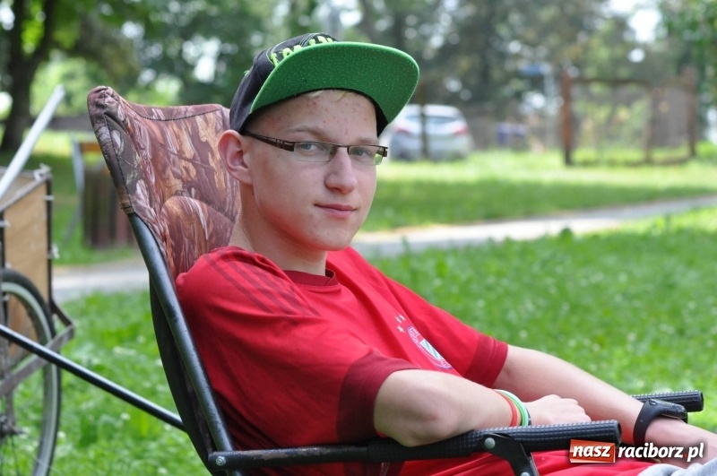 Zdjęcie w galerii na portalu naszraciborz.pl: Zawody wędkarskie na stawie w Krowiarkach. Do wygrania... dziennikarskie krzesło  wiadomości z regionu