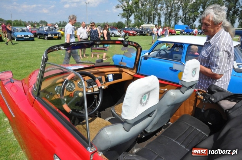Zdjęcie w galerii na portalu naszraciborz.pl: Messerschmitt K-200 i inne cuda motoryzacji na zlocie pojazdów zabytkowych w Zabełkowie  wiadomości z regionu