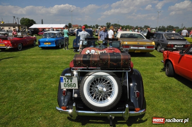 Zdjęcie w galerii na portalu naszraciborz.pl: Messerschmitt K-200 i inne cuda motoryzacji na zlocie pojazdów zabytkowych w Zabełkowie  wiadomości z regionu
