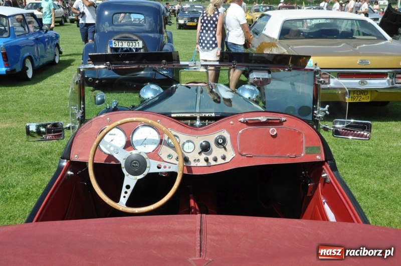 Zdjęcie w galerii na portalu naszraciborz.pl: Messerschmitt K-200 i inne cuda motoryzacji na zlocie pojazdów zabytkowych w Zabełkowie  wiadomości z regionu