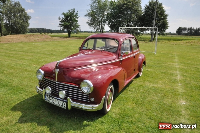 Zdjęcie w galerii na portalu naszraciborz.pl: Messerschmitt K-200 i inne cuda motoryzacji na zlocie pojazdów zabytkowych w Zabełkowie  wiadomości z regionu