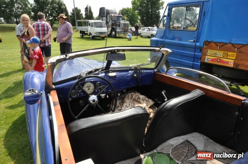 Zdjęcie w galerii na portalu naszraciborz.pl: Messerschmitt K-200 i inne cuda motoryzacji na zlocie pojazdów zabytkowych w Zabełkowie  wiadomości z regionu