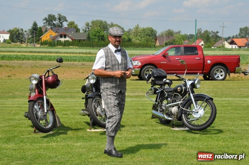 Zdjęcie w galerii na portalu naszraciborz.pl: Messerschmitt K-200 i inne cuda motoryzacji na zlocie pojazdów zabytkowych w Zabełkowie  wiadomości z regionu