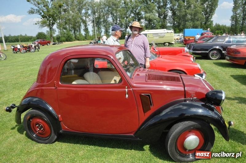 Zdjęcie w galerii na portalu naszraciborz.pl: Messerschmitt K-200 i inne cuda motoryzacji na zlocie pojazdów zabytkowych w Zabełkowie  wiadomości z regionu