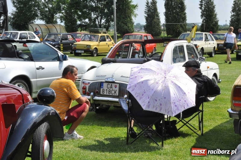 Zdjęcie w galerii na portalu naszraciborz.pl: Messerschmitt K-200 i inne cuda motoryzacji na zlocie pojazdów zabytkowych w Zabełkowie  wiadomości z regionu