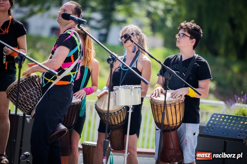 Zdjęcie w galerii na portalu naszraciborz.pl: Moc atrakcji na otwarciu plaży miejskiej wiadomości z regionu