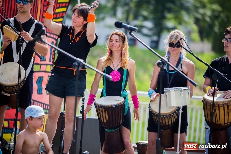 Zdjęcie w galerii na portalu naszraciborz.pl: Moc atrakcji na otwarciu plaży miejskiej wiadomości z regionu
