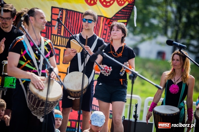 Zdjęcie w galerii na portalu naszraciborz.pl: Moc atrakcji na otwarciu plaży miejskiej wiadomości z regionu