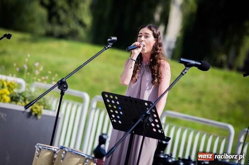 Zdjęcie w galerii na portalu naszraciborz.pl: Moc atrakcji na otwarciu plaży miejskiej wiadomości z regionu