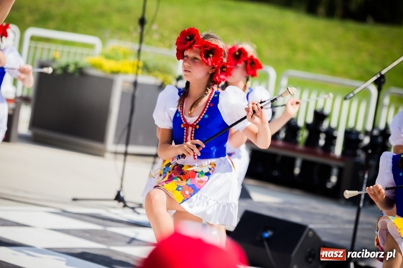 Zdjęcie w galerii na portalu naszraciborz.pl: Moc atrakcji na otwarciu plaży miejskiej wiadomości z regionu