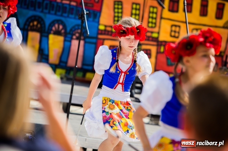 Zdjęcie w galerii na portalu naszraciborz.pl: Moc atrakcji na otwarciu plaży miejskiej wiadomości z regionu