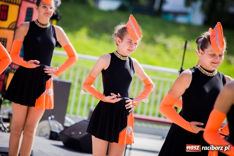 Zdjęcie w galerii na portalu naszraciborz.pl: Moc atrakcji na otwarciu plaży miejskiej wiadomości z regionu