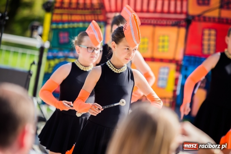 Zdjęcie w galerii na portalu naszraciborz.pl: Moc atrakcji na otwarciu plaży miejskiej wiadomości z regionu