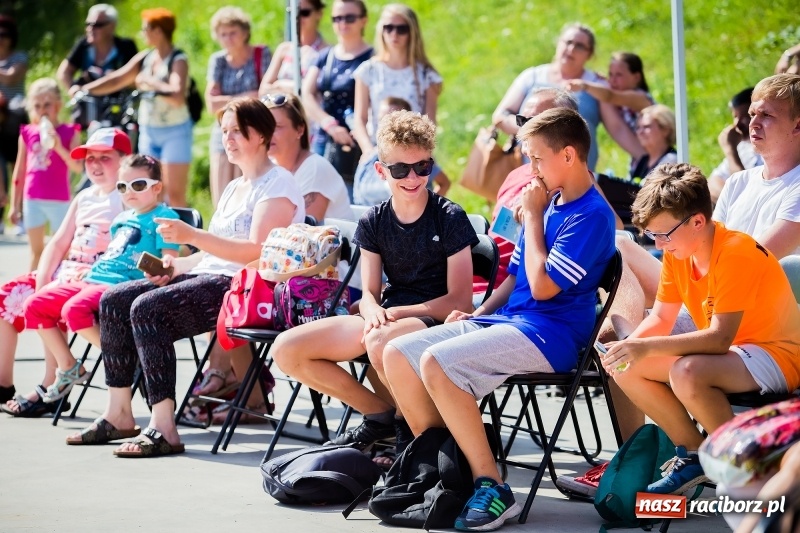 Zdjęcie w galerii na portalu naszraciborz.pl: Moc atrakcji na otwarciu plaży miejskiej wiadomości z regionu