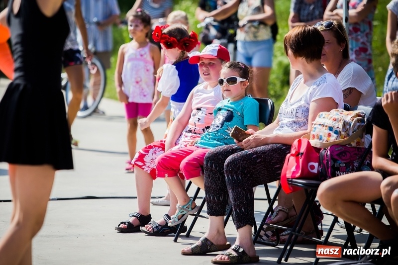 Zdjęcie w galerii na portalu naszraciborz.pl: Moc atrakcji na otwarciu plaży miejskiej wiadomości z regionu