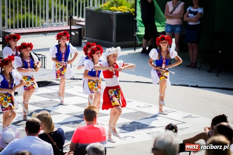 Zdjęcie w galerii na portalu naszraciborz.pl: Moc atrakcji na otwarciu plaży miejskiej wiadomości z regionu