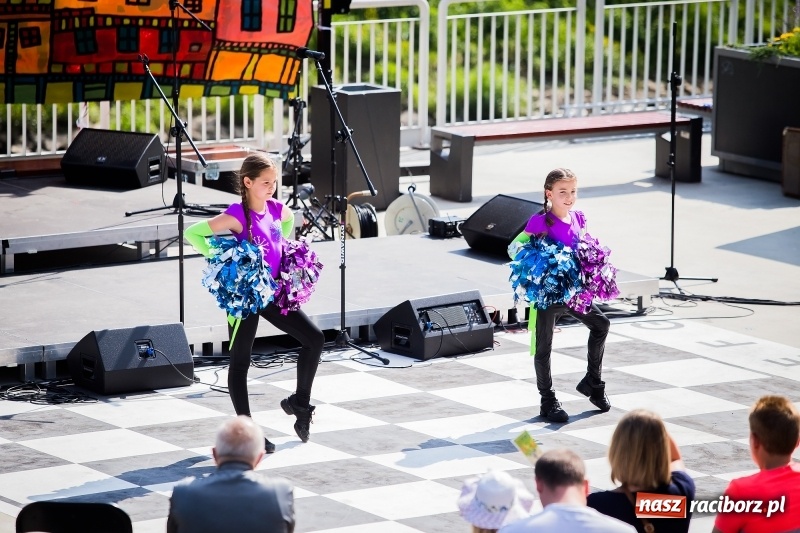 Zdjęcie w galerii na portalu naszraciborz.pl: Moc atrakcji na otwarciu plaży miejskiej wiadomości z regionu