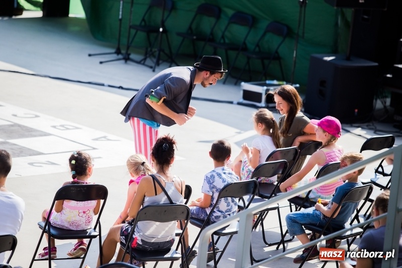 Zdjęcie w galerii na portalu naszraciborz.pl: Moc atrakcji na otwarciu plaży miejskiej wiadomości z regionu