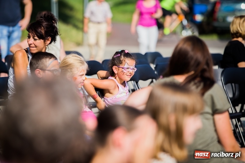 Zdjęcie w galerii na portalu naszraciborz.pl: Moc atrakcji na otwarciu plaży miejskiej wiadomości z regionu