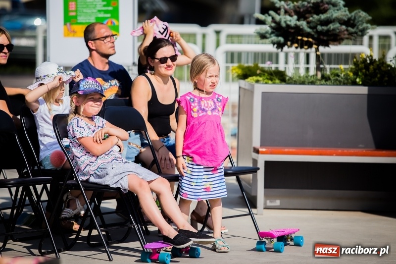Zdjęcie w galerii na portalu naszraciborz.pl: Moc atrakcji na otwarciu plaży miejskiej wiadomości z regionu
