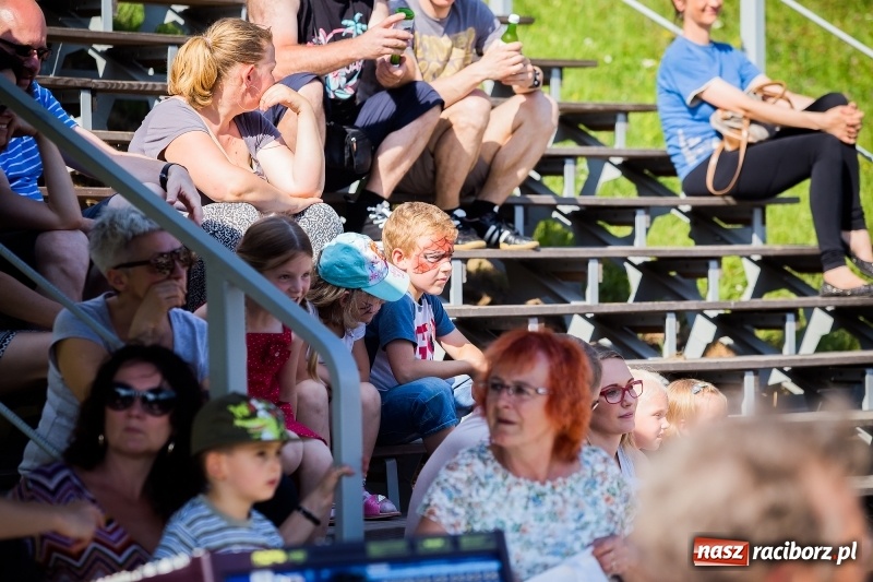 Zdjęcie w galerii na portalu naszraciborz.pl: Moc atrakcji na otwarciu plaży miejskiej wiadomości z regionu