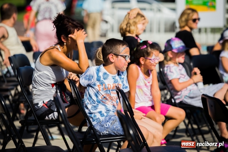 Zdjęcie w galerii na portalu naszraciborz.pl: Moc atrakcji na otwarciu plaży miejskiej wiadomości z regionu