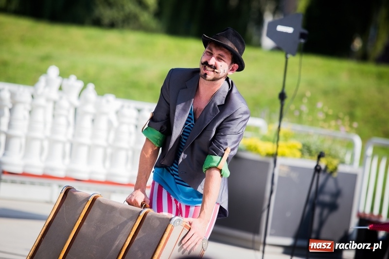 Zdjęcie w galerii na portalu naszraciborz.pl: Moc atrakcji na otwarciu plaży miejskiej wiadomości z regionu