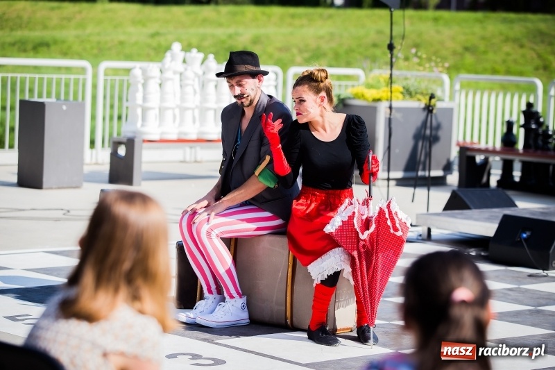 Zdjęcie w galerii na portalu naszraciborz.pl: Moc atrakcji na otwarciu plaży miejskiej wiadomości z regionu