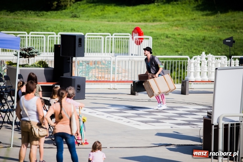 Zdjęcie w galerii na portalu naszraciborz.pl: Moc atrakcji na otwarciu plaży miejskiej wiadomości z regionu