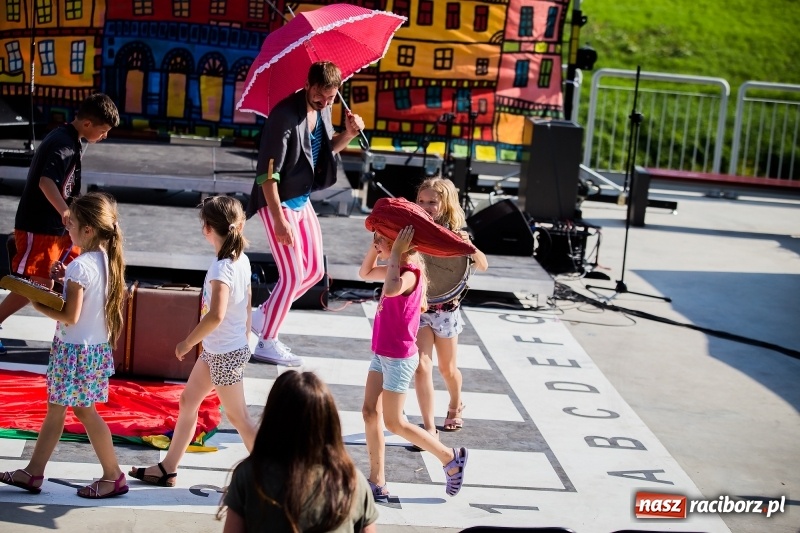 Zdjęcie w galerii na portalu naszraciborz.pl: Moc atrakcji na otwarciu plaży miejskiej wiadomości z regionu