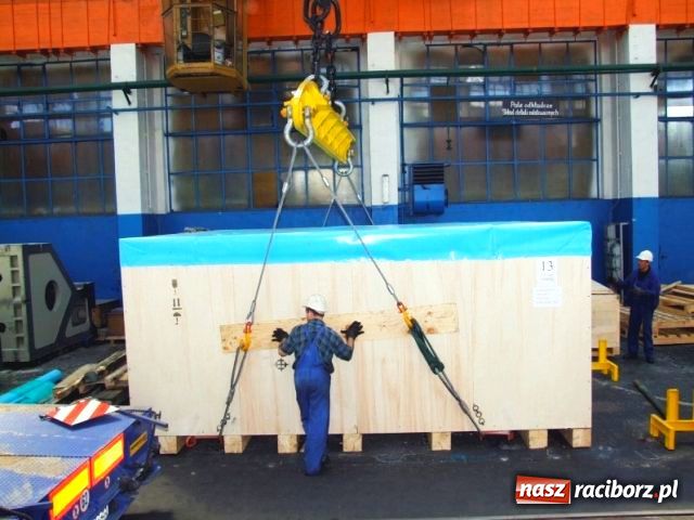 Zdjęcie w galerii na portalu naszraciborz.pl: Obrabiarka-gigant w drodze do Japonii wiadomości z regionu