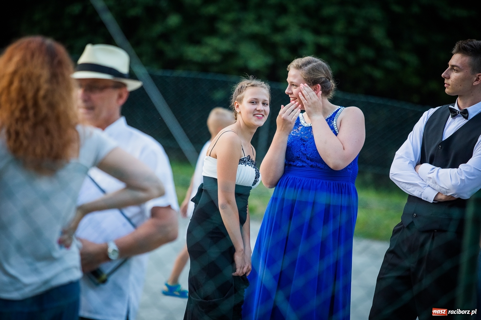 Zdjęcie w galerii na portalu naszraciborz.pl: Wianki i piosenki o miłości, czyli Noc Świętojańska w Kornicach wiadomości z regionu