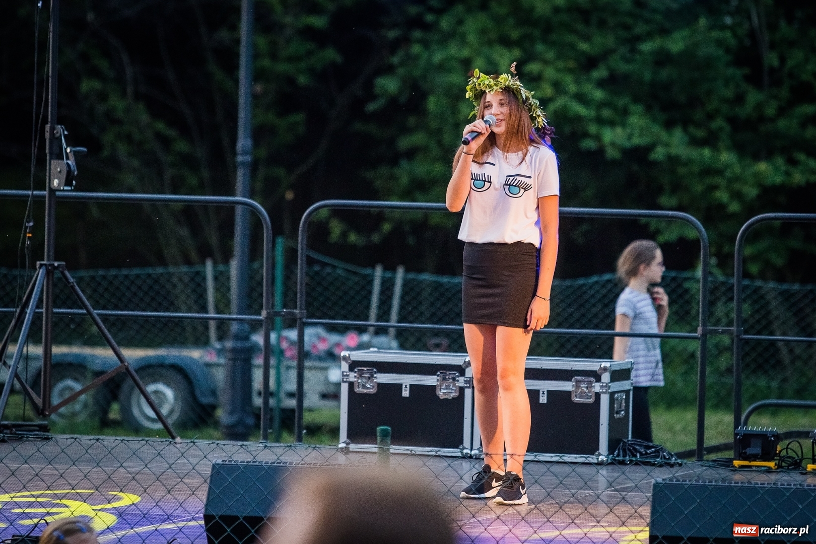 Zdjęcie w galerii na portalu naszraciborz.pl: Wianki i piosenki o miłości, czyli Noc Świętojańska w Kornicach wiadomości z regionu